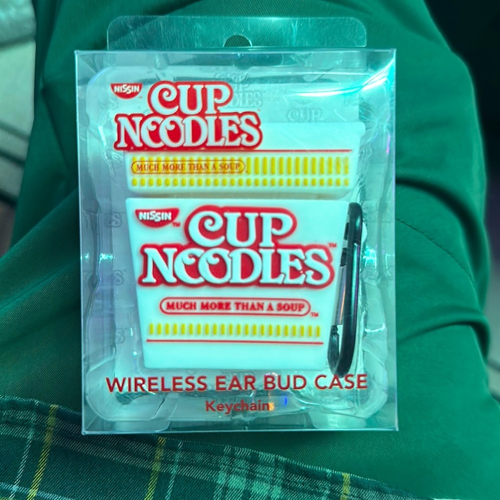 NWT. Clair’s Cup Noodle Wireless ear bud case for AirPods .